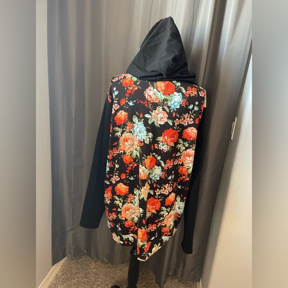 228. Hazel Blues Hoodie, Size 1XL, EUC - Picture 4 of 6